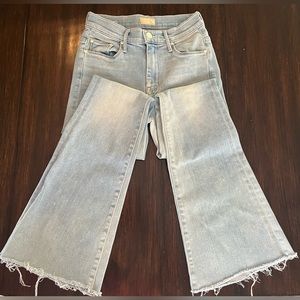 MOTHER Weekender Fray Jean in Swimming Pool Sunday - size 23